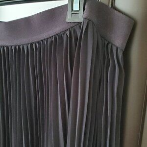 Long black pleated Reitman's skirt brand new